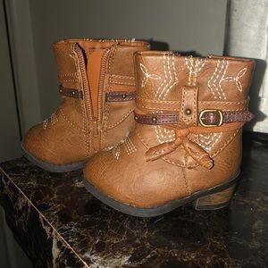 Baby girl boots